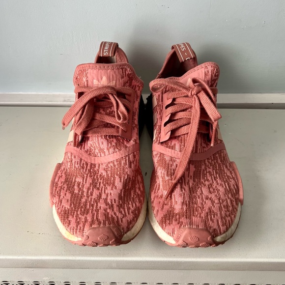 Adidas NMD R1 Glitch - Raw Pink/Trace Pink/Legend Ink - Picture 1 of 5